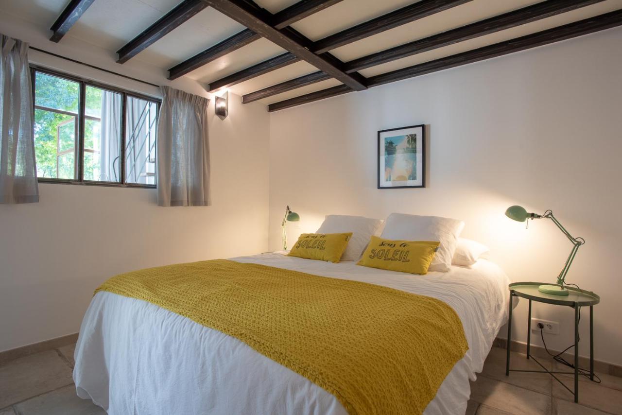 Le Champ Des Oliviers Bed & Breakfast Oppede Exterior photo