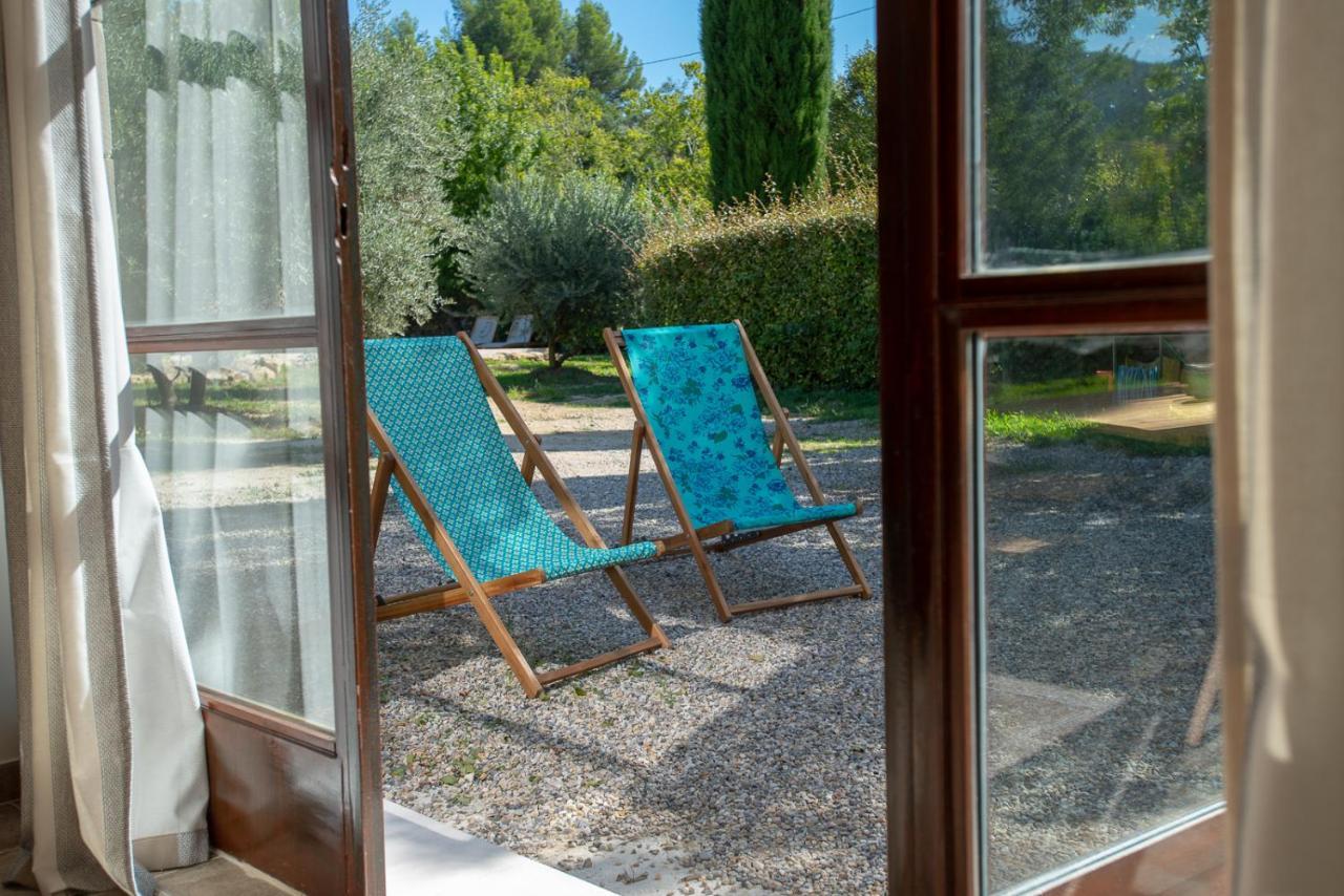 Le Champ Des Oliviers Bed & Breakfast Oppede Exterior photo