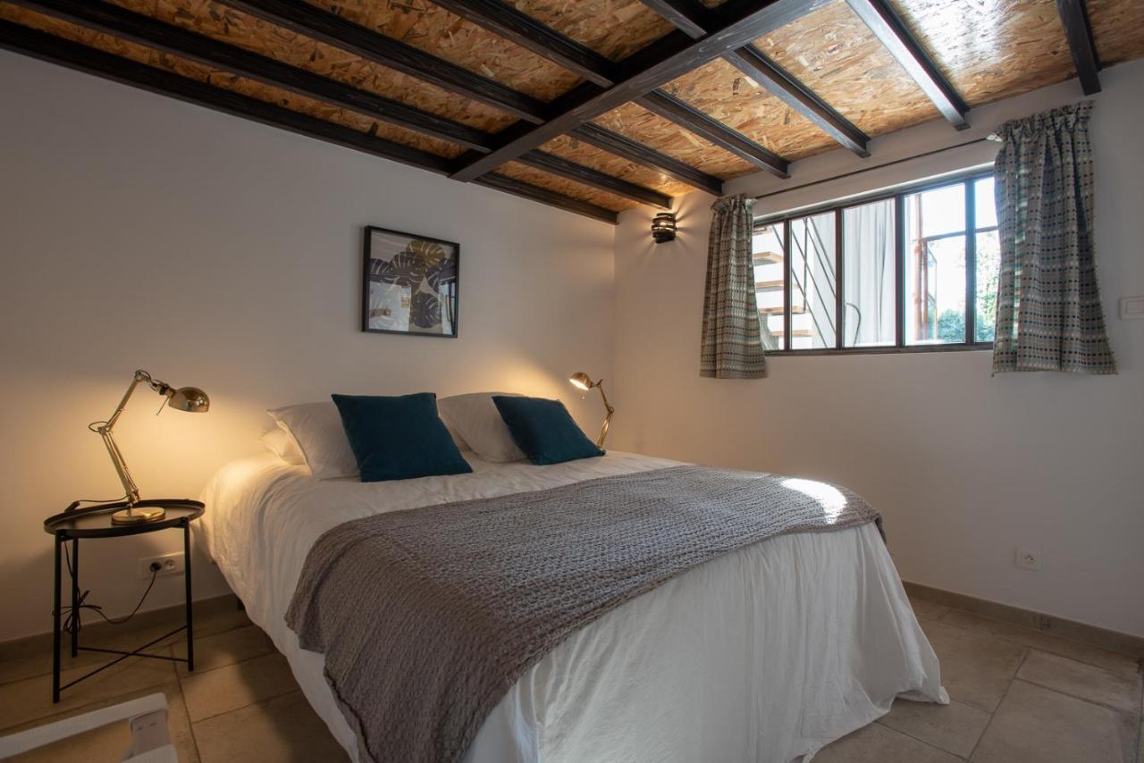 Le Champ Des Oliviers Bed & Breakfast Oppede Exterior photo