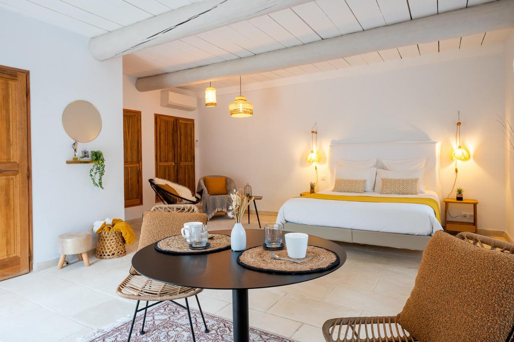 Le Champ Des Oliviers Bed & Breakfast Oppede Exterior photo